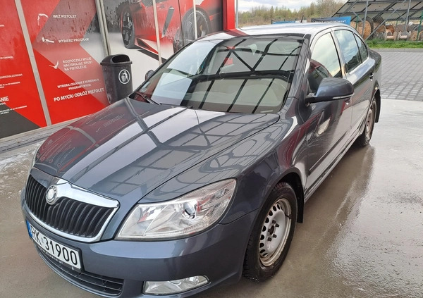 Skoda Octavia cena 22000 przebieg: 150000, rok produkcji 2009 z Krosno małe 29